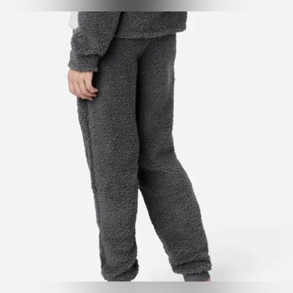 Justice Girls Hooded Sherpa Panda Pajamas 3-Piece PJ Set w/Panda Sleepover Plush - Picture 6 of 10